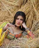 100%LIVE full open Nude video call service available with independent 