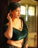 100%LIVE full open Nude video call service available with independent 