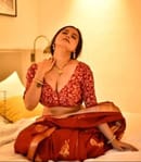 100%LIVE full open Nude video call service available with independent 