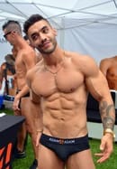 Good Service  Come on Girls 