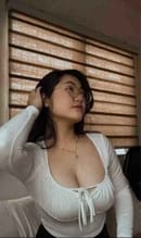 Want to meeting with female and house wife 